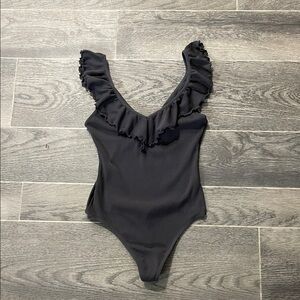Aritzia Wilfred Danette Ribbed Ruffle Bodysuit One Piece